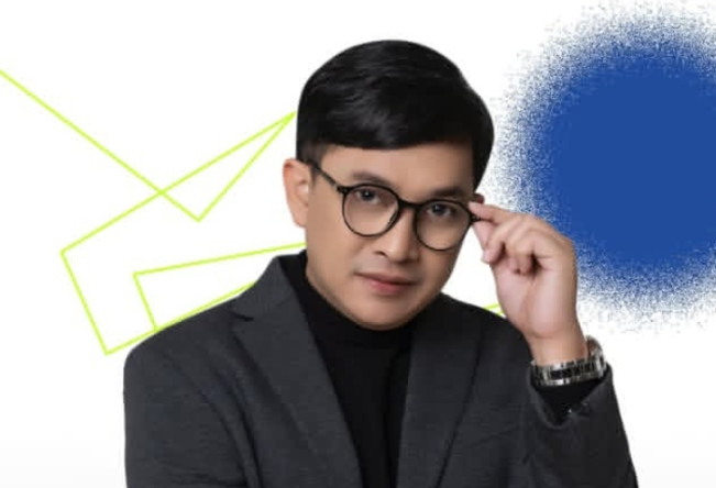 Staf Khusus Presiden Bidang Ekonomi Kreatif sekaligus penilai desain logo, Yovie Widiyanto. [Instagram]